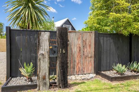 Photo of property in 16 Ngapaki Street, Waikanae Beach, Waikanae, 5036