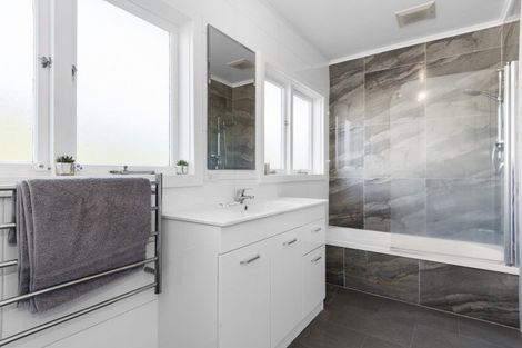 Photo of property in 9 Karaka Road, Otumoetai, Tauranga, 3110