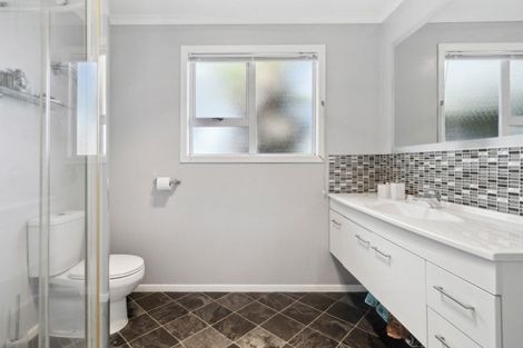 Photo of property in 17 Kimberley Road, Levin, 5571