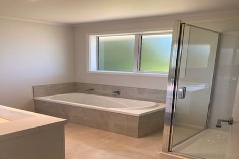 Photo of property in 8 Tangata Way, Omokoroa, 3114