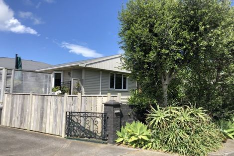 Photo of property in 7 Jenkins Place, Waitara, 4320