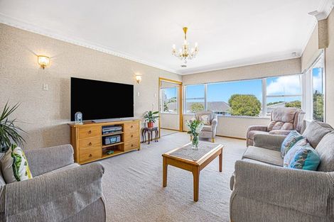 Photo of property in 39 Holland Road, Hillcrest, Auckland, 0627