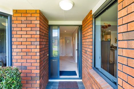 Photo of property in 6 Kellyville Heights, Merrilands, New Plymouth, 4312