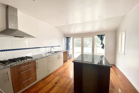 Photo of property in 7 Seaside Avenue, Waterview, Auckland, 1026