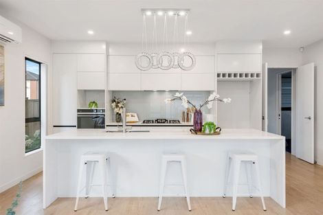 Photo of property in 6 Hinoki Way, Flat Bush, Auckland, 2019