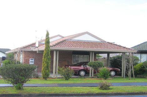 Photo of property in 8 Shenton Place, Burswood, Auckland, 2013