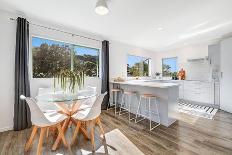 Photo of property in 53 Ferry Road, Arkles Bay, Whangaparaoa, 0932