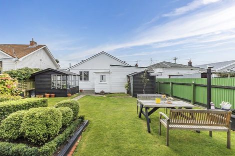 Photo of property in 154 Rongotai Road, Kilbirnie, Wellington, 6022