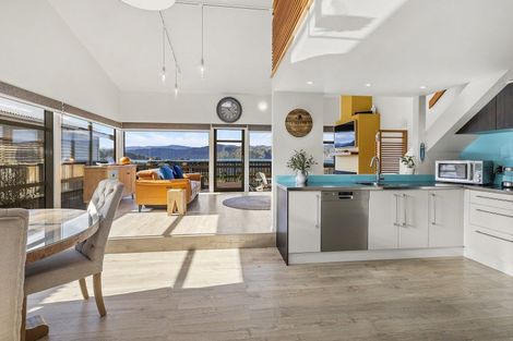 Photo of property in 118 Breaker Bay Road, Breaker Bay, Wellington, 6022