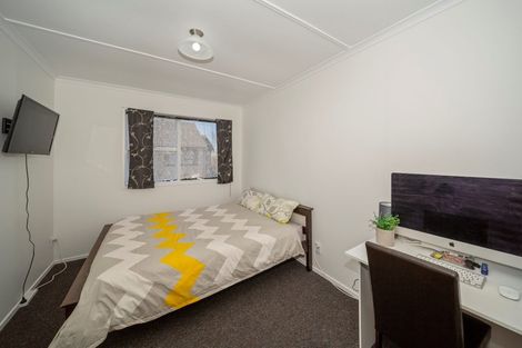 Photo of property in 17 Fantham Street, Hawera, 4610