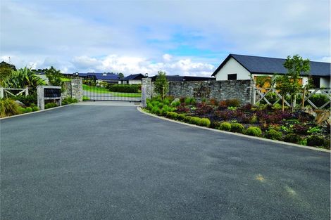 Photo of property in 68 Cemetery Road, Wainui, Silverdale, 0992