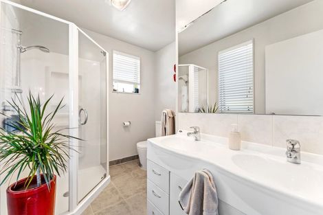 Photo of property in 300 Whangaparaoa Road, Stanmore Bay, Whangaparaoa, 0932