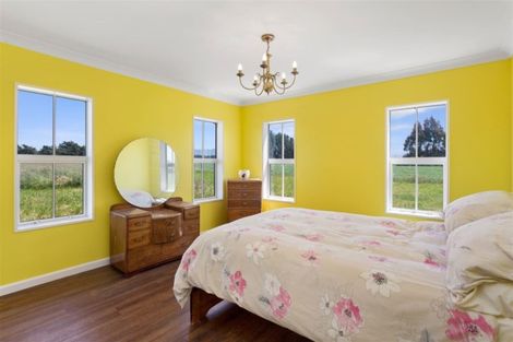 Photo of property in 49 Leslies Road, Cust, Rangiora, 7471