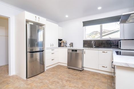 Photo of property in 37a Kinmont Crescent, Kinmont Park, Mosgiel, 9024