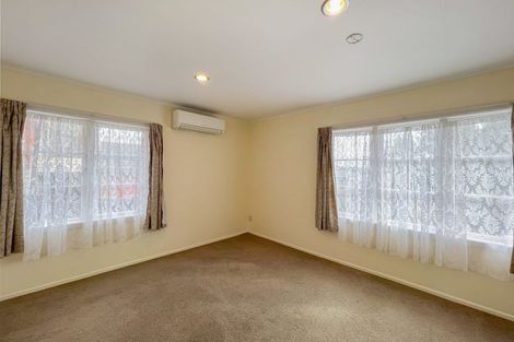 Photo of property in 17 Alma Street, Te Atatu South, Auckland, 0610