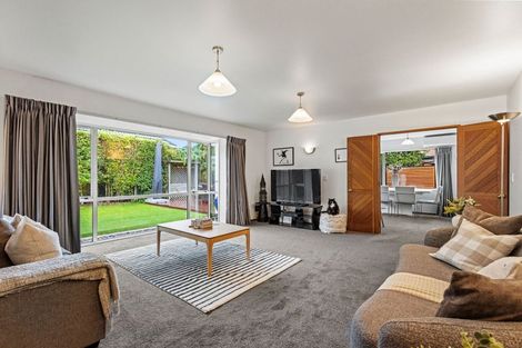 Photo of property in 2/3 Creyke Road, Ilam, Christchurch, 8041