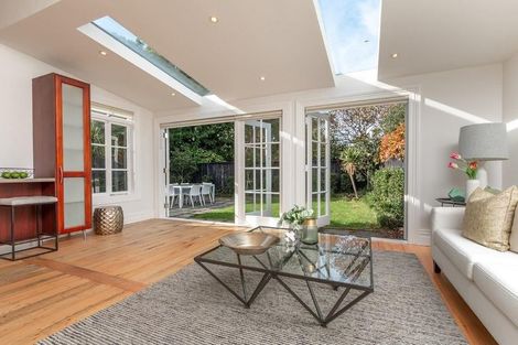Photo of property in 35 St Marys Road, Saint Marys Bay, Auckland, 1011