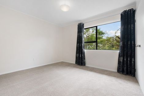 Photo of property in 2/56 Oaktree Avenue, Browns Bay, Auckland, 0630