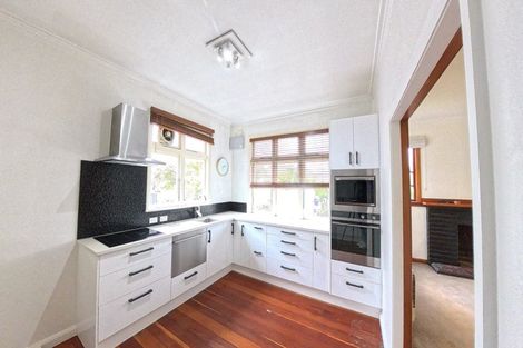 Photo of property in 95 Churchill Avenue, Hokowhitu, Palmerston North, 4410
