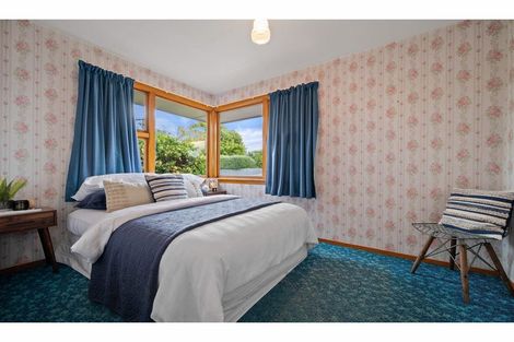 Photo of property in 12 Blossomdale Place, Bishopdale, Christchurch, 8053