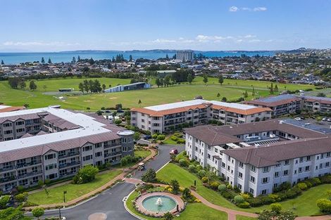 Photo of property in 98b/30 Ambassador Glade, Orewa, 0931