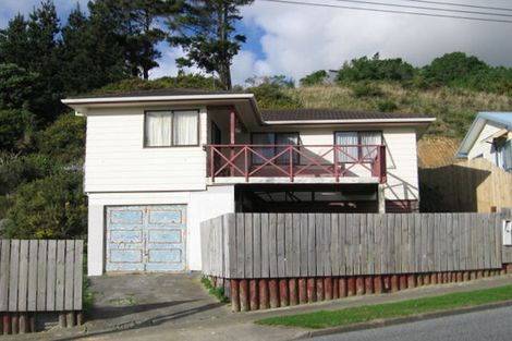 Photo of property in 162 Sievers Grove, Cannons Creek, Porirua, 5024