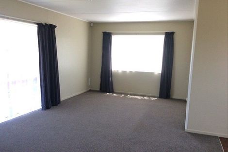 Photo of property in 11 Chatsworth Place, Highbury, Palmerston North, 4412
