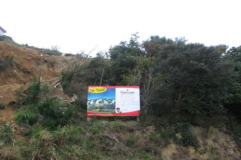 Photo of property in 76 Curtis Street, Northland, Wellington, 6012