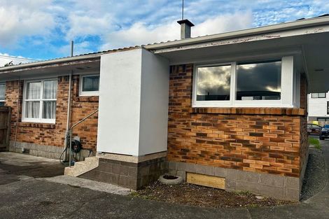 Photo of property in 1/32 Dale Crescent, Pakuranga, Auckland, 2010