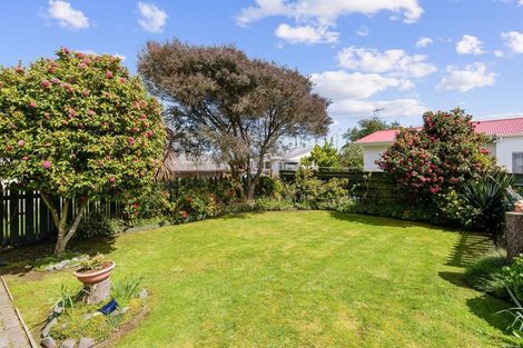 Photo of property in 17b Cypress Grove, Paraparaumu, 5032