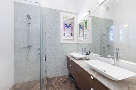 Photo of property in 1/36 Maritime Terrace, Birkenhead, Auckland, 0626