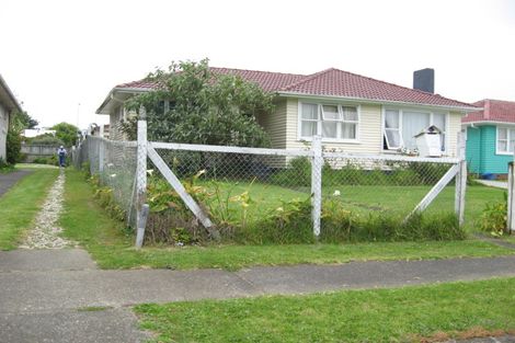 Photo of property in 12 Mariner Street, Mangere, Auckland, 2022