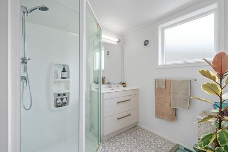 Photo of property in 92 Williams Street, Cambridge, 3434