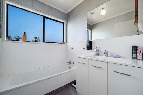 Photo of property in 17 Owhatiura Drive, Lynmore, Rotorua, 3010