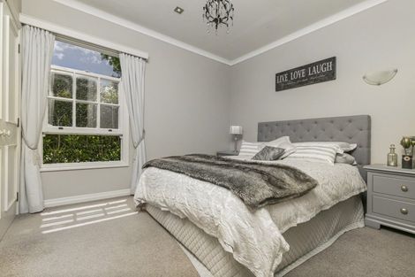 Photo of property in 21 Koraha Road, Kumeu, 0892