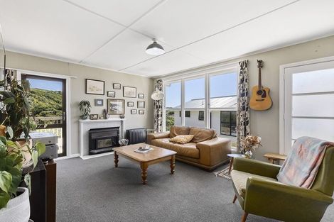 Photo of property in 25 Matatiro Street, Titahi Bay, Porirua, 5022