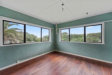 Photo of property in 8-10 Kelly Street, Baylys Beach, Dargaville, 0377