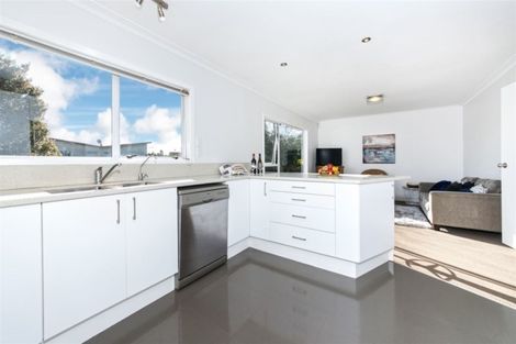 Photo of property in 24 Venus Place, Half Moon Bay, Auckland, 2012