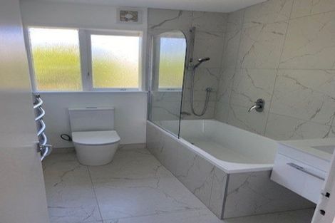 Photo of property in 40 Richards Avenue, Forrest Hill, Auckland, 0620