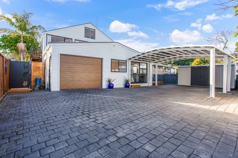 Photo of property in 42a Matakatia Parade, Matakatia, Whangaparaoa, 0930