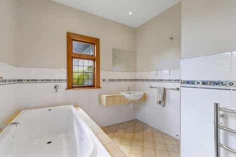 Photo of property in 4 Claxton Place, Saint Martins, Christchurch, 8022