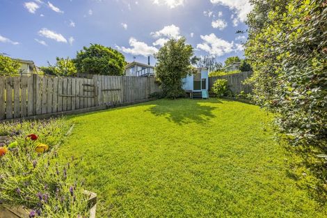 Photo of property in 27a Rotoiti Avenue, Pakuranga Heights, Auckland, 2010