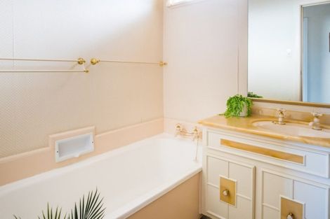 Photo of property in 2 Doon Grove, Papakowhai, Porirua, 5024