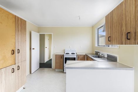 Photo of property in 18 Chislehurst Street, Henderson, Auckland, 0612