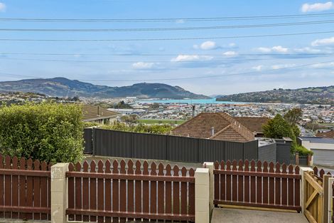Photo of property in 32 Bangor Terrace, Kew, Dunedin, 9012