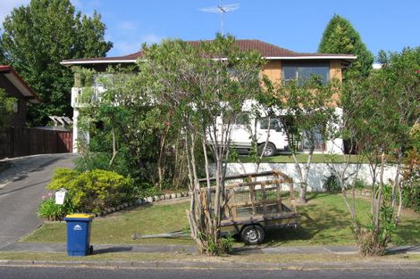 Photo of property in 28 Stapleford Crescent, Browns Bay, Auckland, 0630