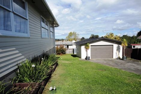 Photo of property in 27 Mcquarrie Avenue, Wattle Downs, Auckland, 2103
