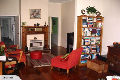 Photo of property in 27 Douglas Street, Mount Cook, Wellington, 6021