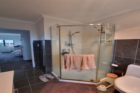 Photo of property in 177 Keri Vista Rise, Papakura, 2110