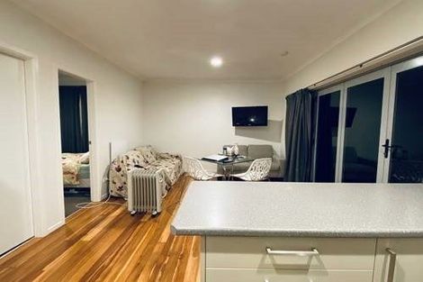 Photo of property in 8a Mount View Road, Melville, Hamilton, 3206